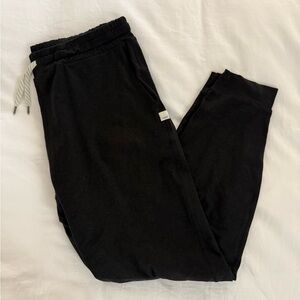 Vuori Women’s Performance Jogger- Long